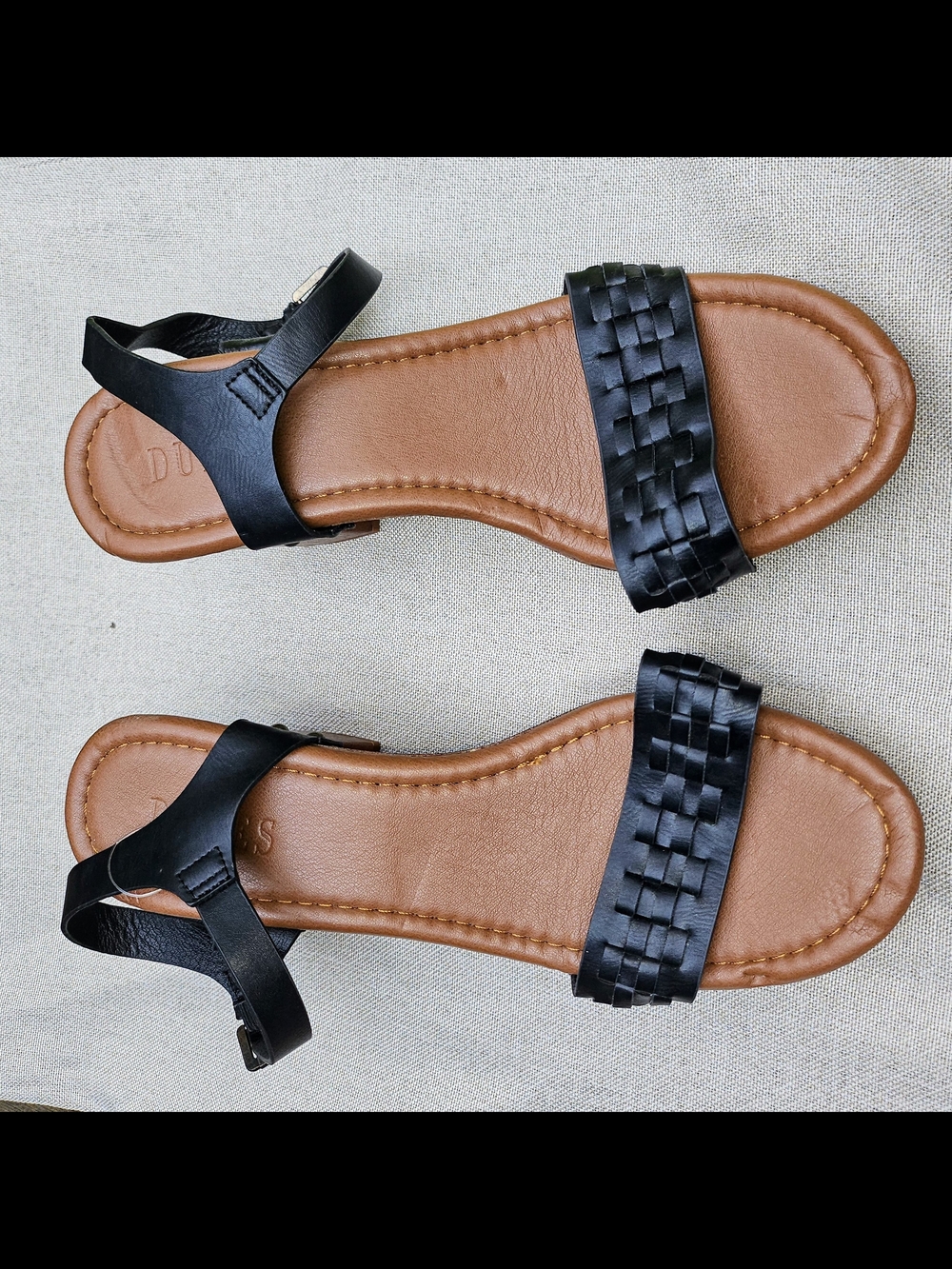 Cushionare Dunes Women's Black Woven Front Strap Sandals